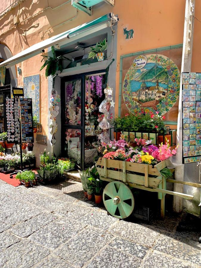 Апартаменты La Finestra Sul Duomo, Amalfi Coast Виетри Экстерьер фото