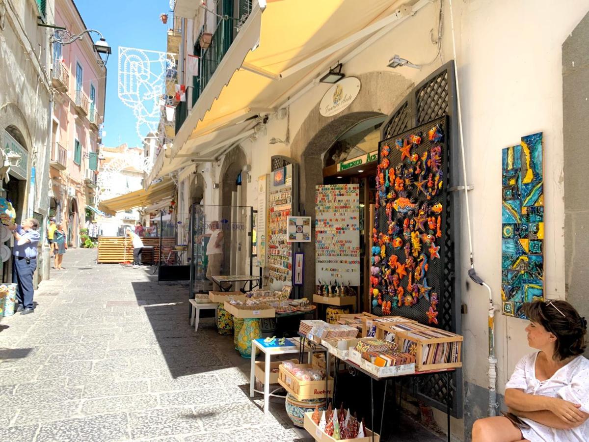 Апартаменты La Finestra Sul Duomo, Amalfi Coast Виетри Экстерьер фото